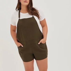 Torrid 3.5 inch olive Stretch Linen Shortall 3X